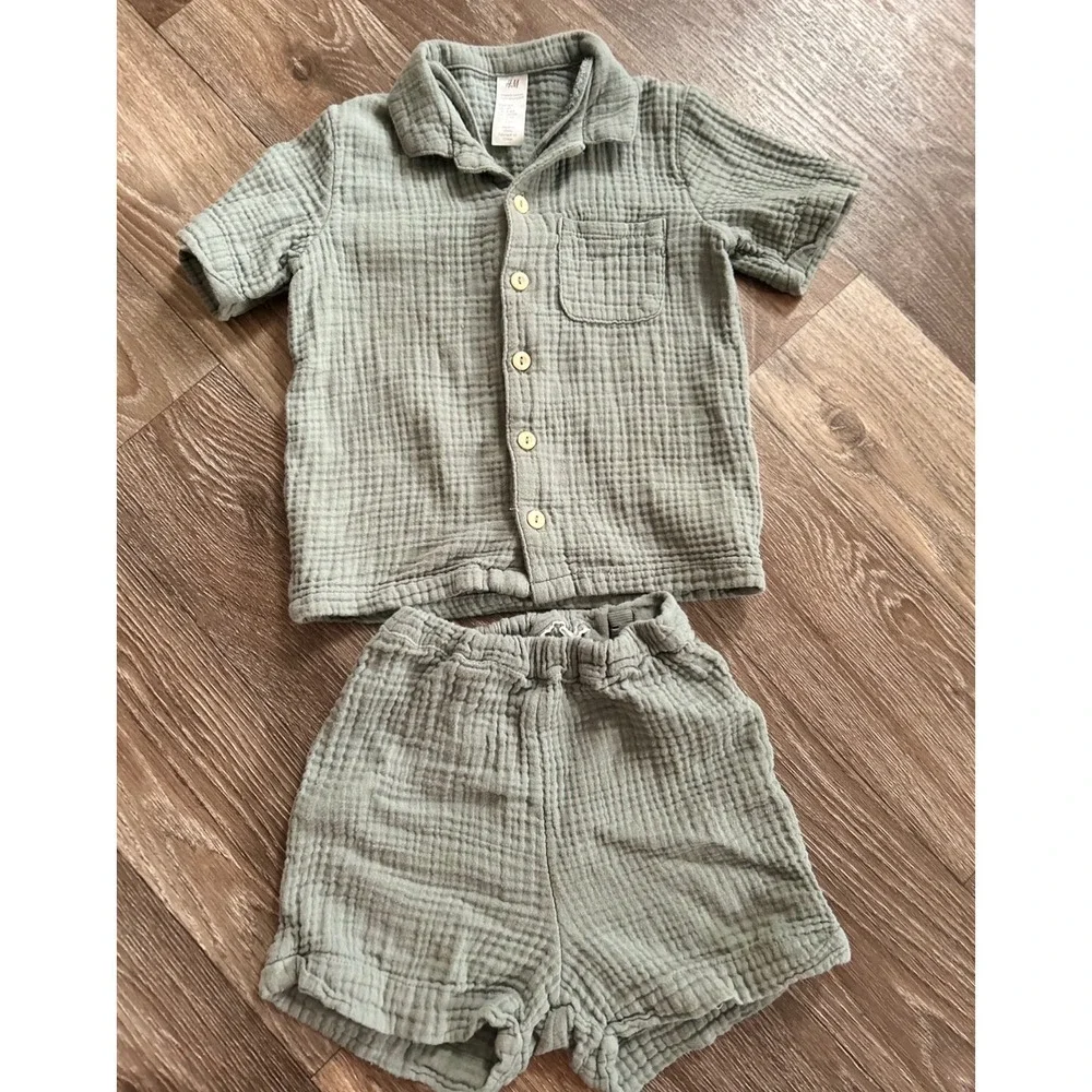 H&M Kids Organic Cotton Muslin Set Sage Green Shirt and Shorts 4T